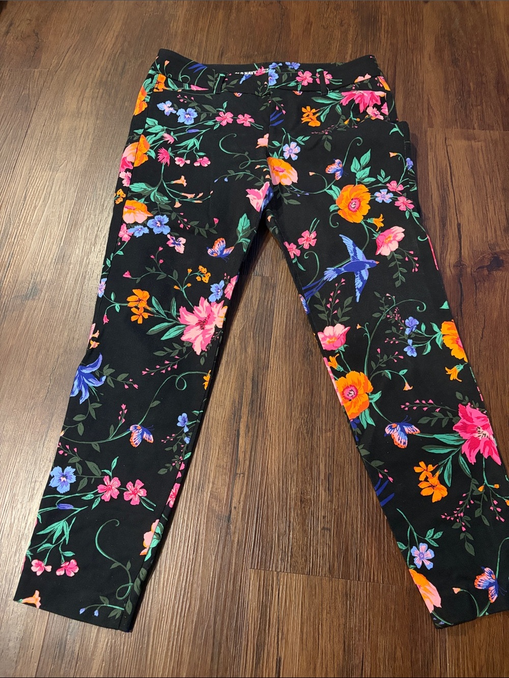 Old Navy Black Pixie Pants with Multicolor Floral Print